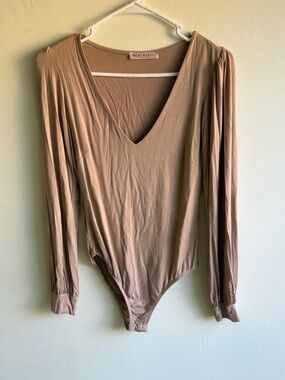 Blue Blush Tan Long Sleeve Low Cut Bodysuit size Medium